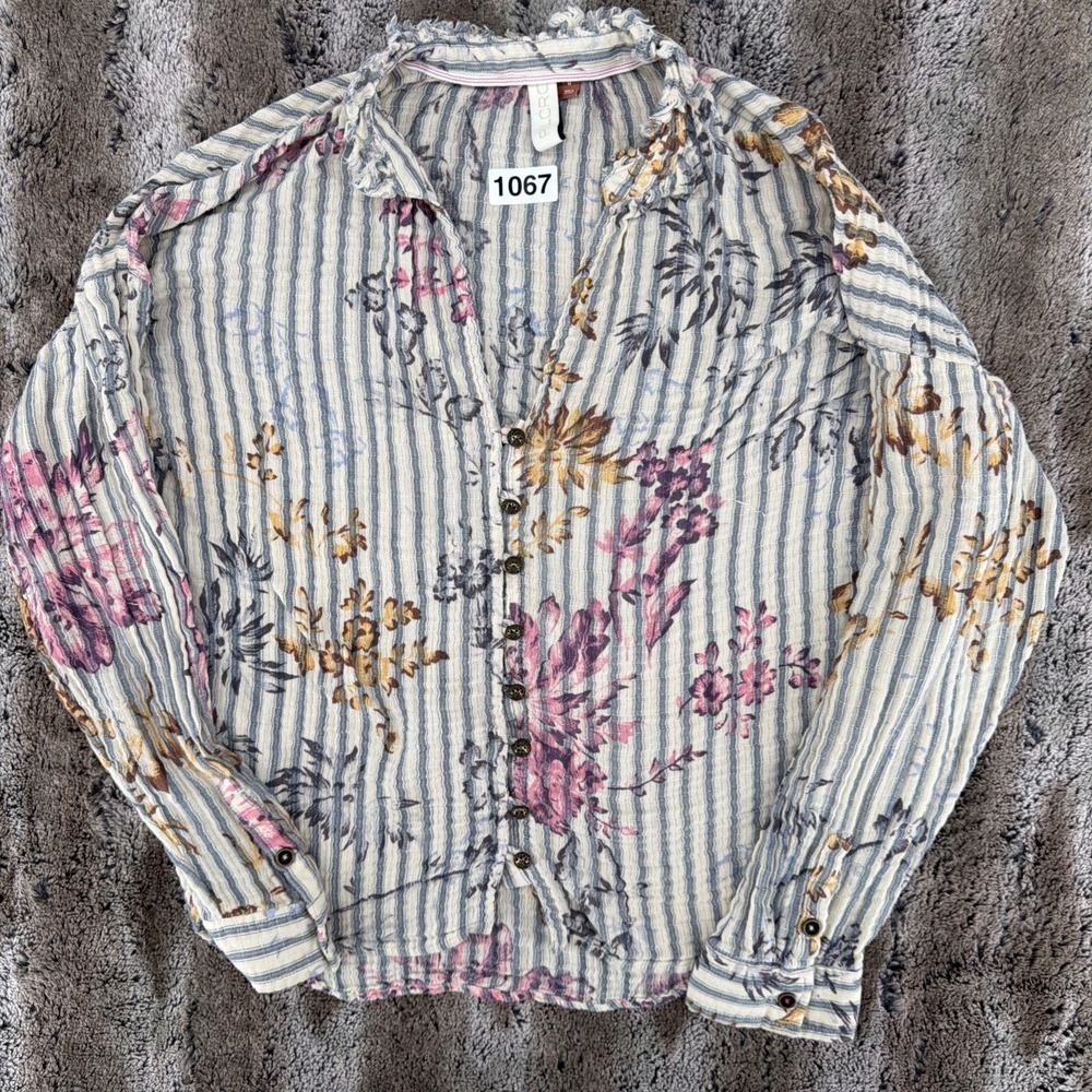 Pilcro Anthropologie Striped Floral Boho V-Neck Button Top Blouse Size Medium